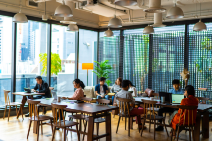 Descubra com Elias Assum Sabbag Junior como o coworking virtual pode impulsionar a jornada de novos empreendedores.