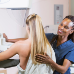 No contexto do Outubro Rosa, Vinicius Tadeu Sattin Rodrigues destaca como a mamografia pode deixar de ser apenas campanha e se tornar um compromisso anual com a saúde da mulher.